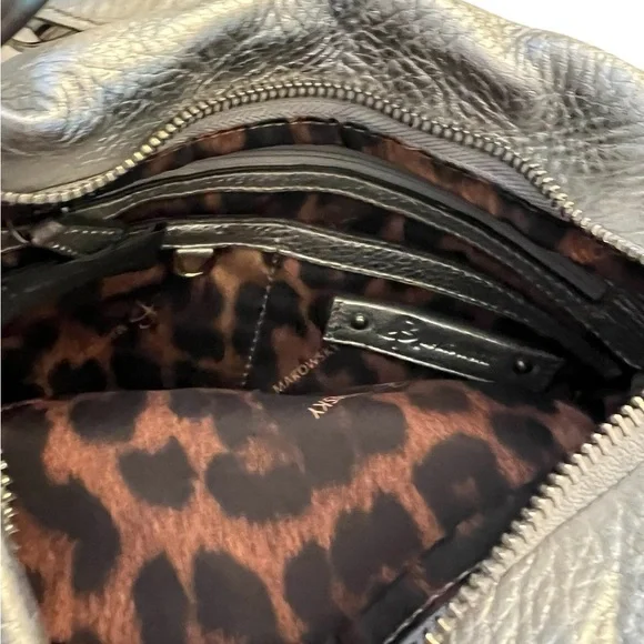 B Makowsky Silver Convertible Bag - Picture 4 of 5